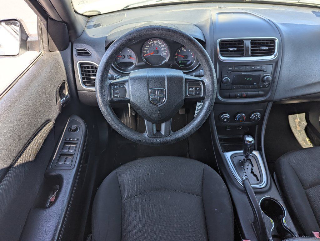 Used 2014 Dodge Avenger SE FWD image 25