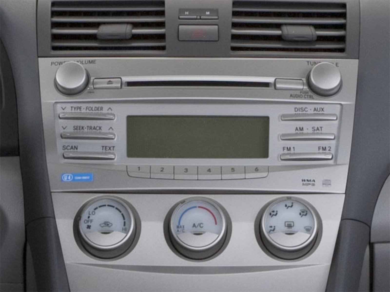 Used 2010 Toyota Camry LE FWD image 11