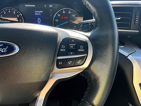 Used 2022 Ford Explorer XLT w/ Equipment Group 202A image 21