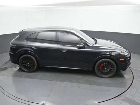 Used 2021 Porsche Cayenne GTS AWD/4WD image 32