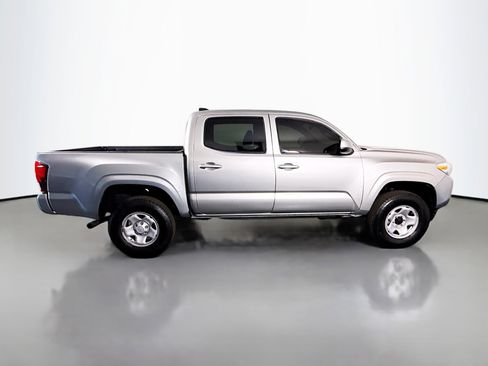 Used 2022 Toyota Tacoma SR AWD/4WD image 11