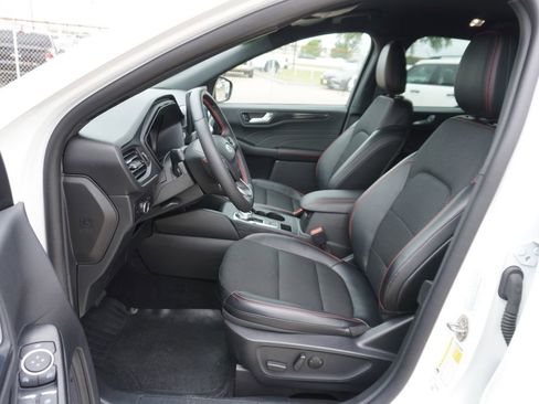 Certified 2025 Ford Escape ST-Line w/ Tech Pack #1 FWD image 7