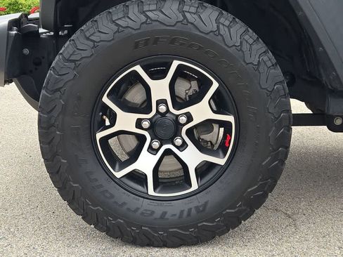 Used 2018 Jeep Wrangler Unlimited Rubicon AWD/4WD image 14