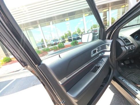 Used 2016 Ford Explorer Sport w/ Equipment Group 401A AWD/4WD image 7