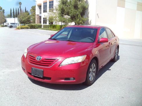 Used 2007 Toyota Camry XLE FWD image 3