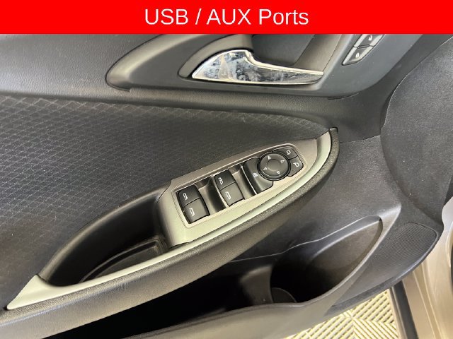 Used 2023 Chevrolet Malibu LT FWD image 12