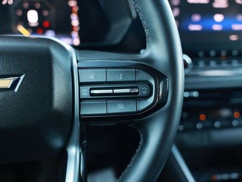 Used 2023 Chevrolet Colorado LT w/ LT Convenience Package II image 23