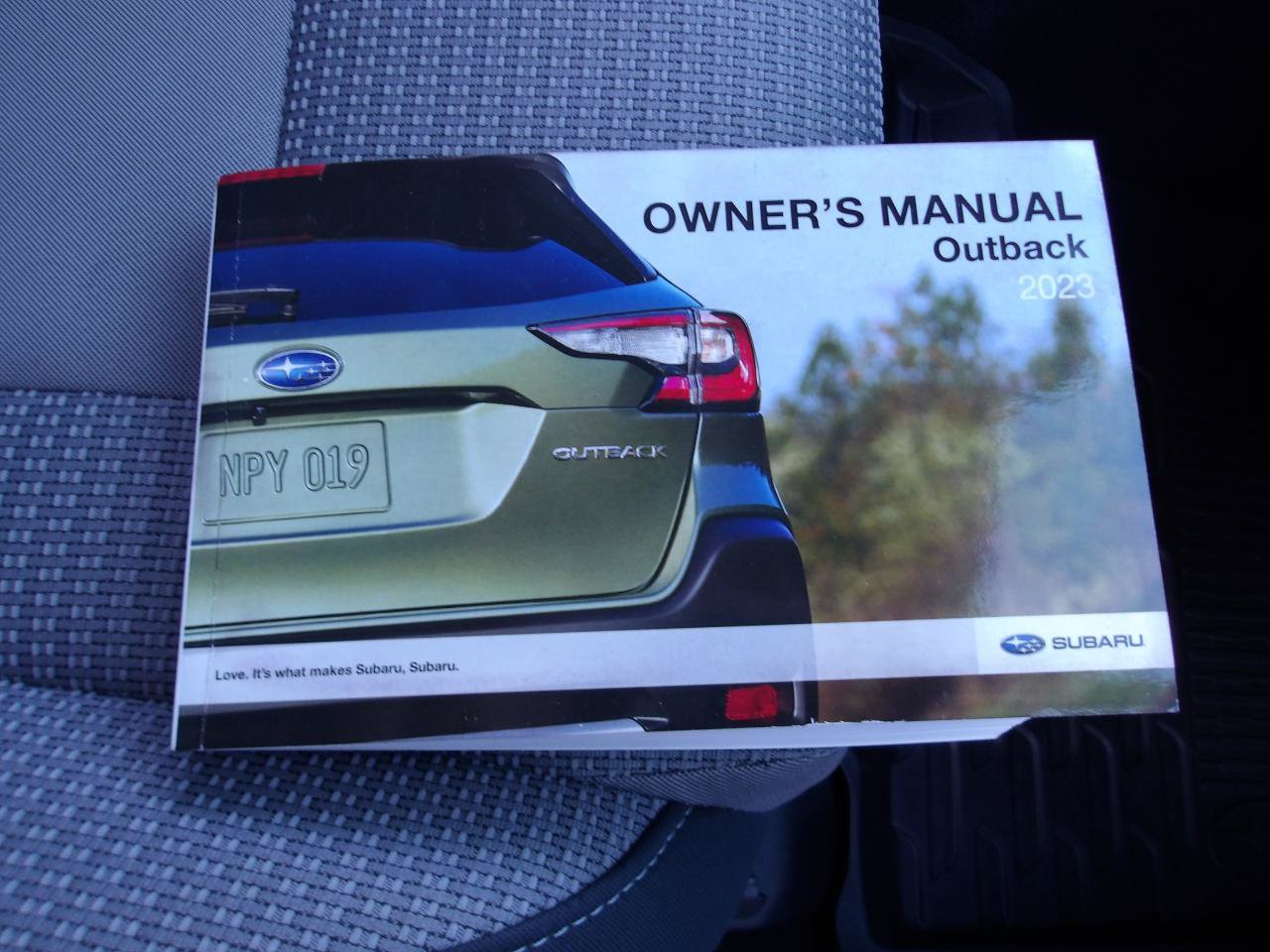Used 2023 Subaru Outback Premium w/ Popular Package #1 AWD/4WD image 27