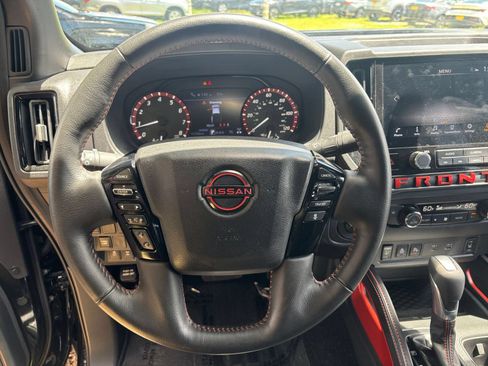 Used 2026 Nissan Frontier PRO-4X AWD/4WD image 27