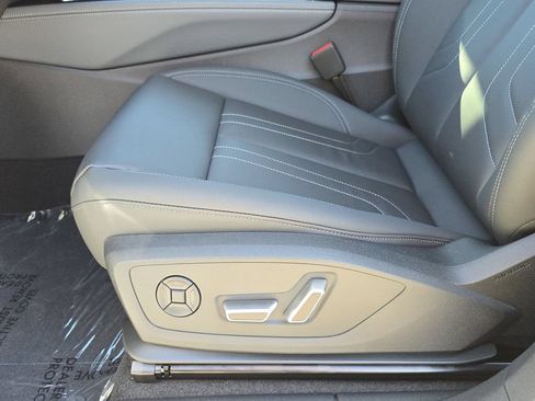 New 2026 Audi Q3 quattro 2.0T AWD/4WD image 17