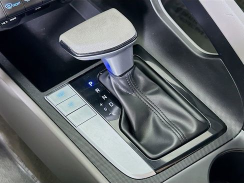 Used 2022 Hyundai Elantra SEL w/ Preferred Accessory Package image 30