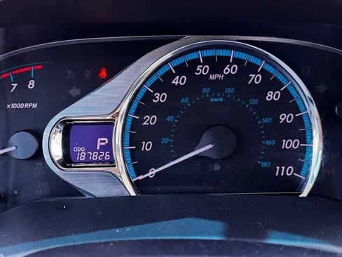 Used 2012 Toyota Sienna XLE w/ XLE Navigation Pkg FWD image 14