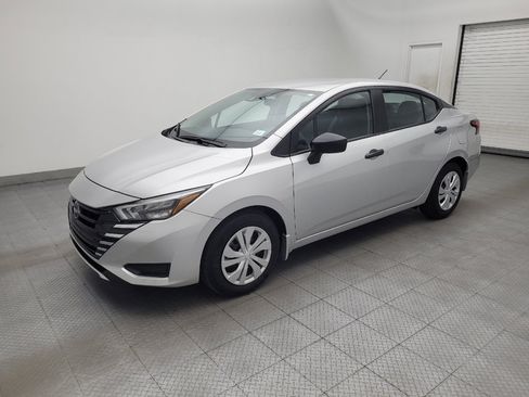 Used 2025 Nissan Versa S w/ Trunk Package FWD image 2