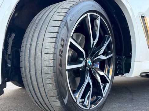 Used 2021 BMW X5 M50i w/ Executive Package image 29