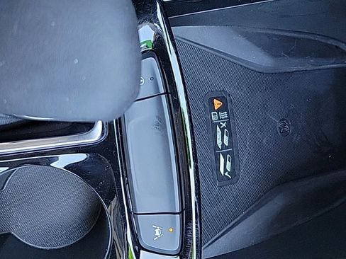 Used 2024 Chevrolet Trax ACTIV w/ Sunroof Package image 11