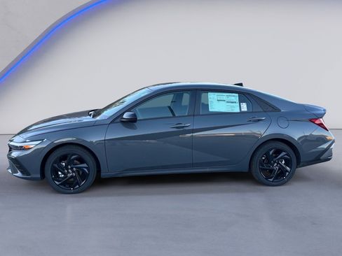 New 2026 Hyundai Elantra Sport image 5