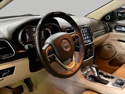 Used 2021 Jeep Grand Cherokee Overland AWD/4WD image 18
