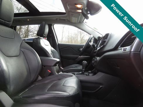 Used 2019 Jeep Cherokee Limited w/ Technology Group image 13