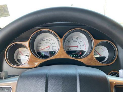 Used 2014 Dodge Challenger R/T image 14