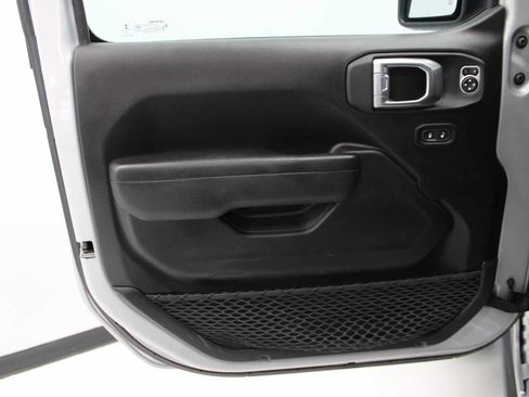 Used 2023 Jeep Wrangler Unlimited w/ Sun & Screen Package AWD/4WD image 15