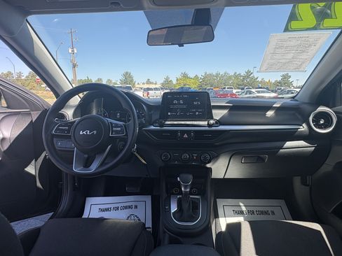 Used 2022 Kia Forte LXS FWD image 18
