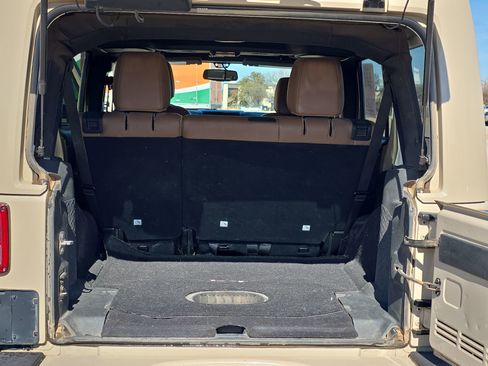 Used 2016 Jeep Wrangler Unlimited Sahara w/ Max Tow Package image 19