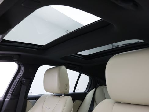 Used 2022 Cadillac CT5 Premium Luxury RWD image 5