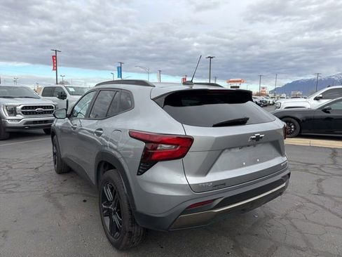 Used 2024 Chevrolet Trax ACTIV image 8