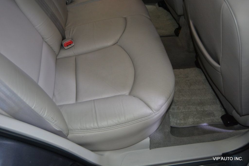 Used 1998 Lincoln Continental FWD image 28