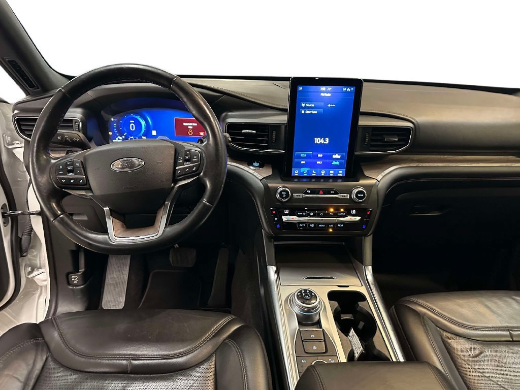Used 2020 Ford Explorer Platinum w/ Premium Technology Package AWD/4WD image 22