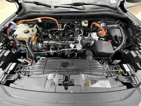 Used 2025 Ford Escape ST-Line w/ Equipment Group 301A FWD image 28