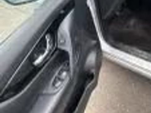 Used 2022 Nissan Rogue Sport SV AWD/4WD image 10
