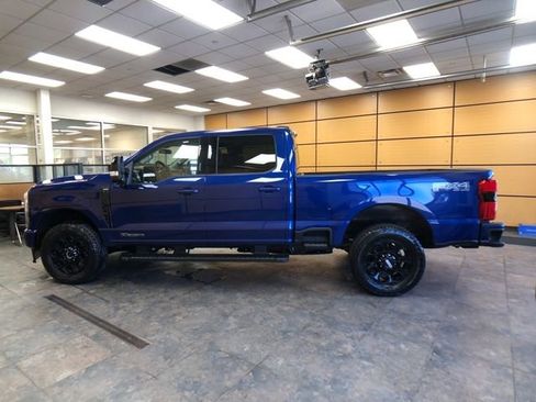 New 2026 Ford F250 Lariat w/ Black Appearance Package image 4