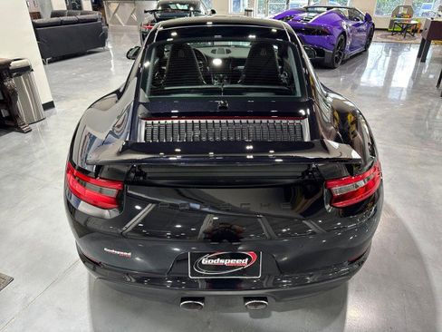 Used 2017 Porsche 911 Carrera image 6