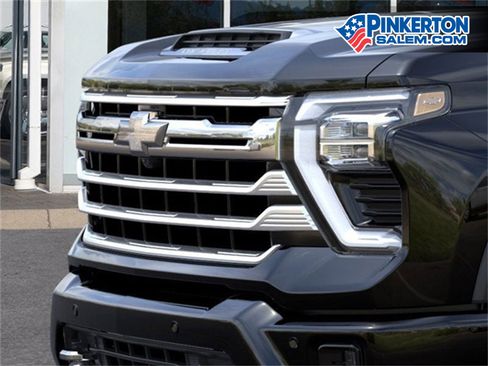 New 2026 Chevrolet Silverado 3500 High Country w/ Technology Package image 13