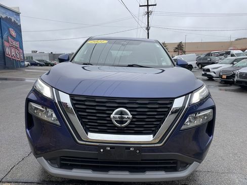 Used 2021 Nissan Rogue SV image 5