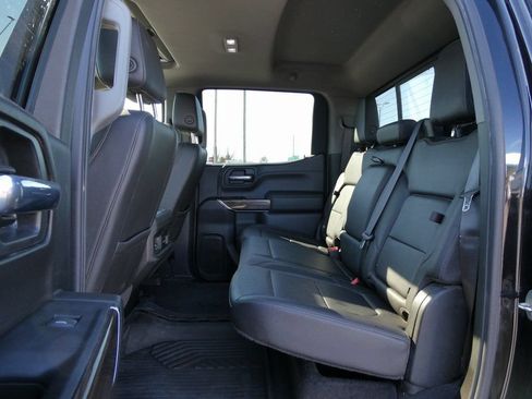 Used 2022 Chevrolet Silverado 1500 LT Trail Boss w/ Convenience Package II AWD/4WD image 17