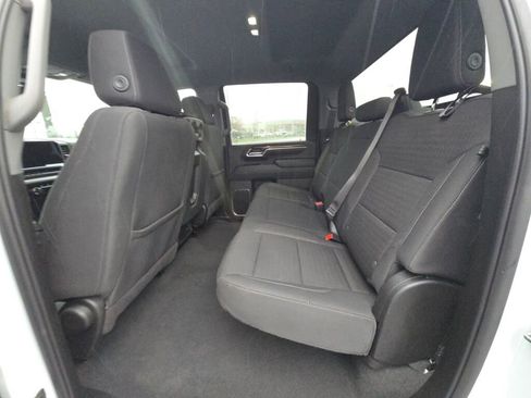 Used 2024 Chevrolet Silverado 3500 LT image 13