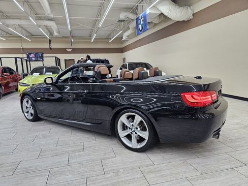 Used 2011 BMW 335i Convertible w/ M Sport Pkg image 10