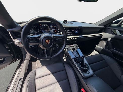 Used 2021 Porsche 911 Carrera 4 image 18