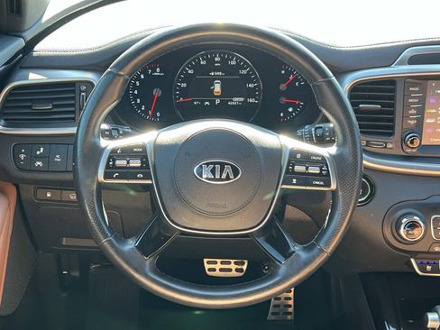 Used 2019 Kia Sorento SX image 24