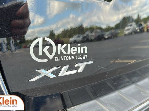 Used 2022 Ford Explorer XLT w/ XLT Sport Appearance Package image 12