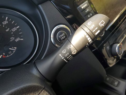 Used 2021 Nissan Rogue Sport SL w/ Premium Package image 23