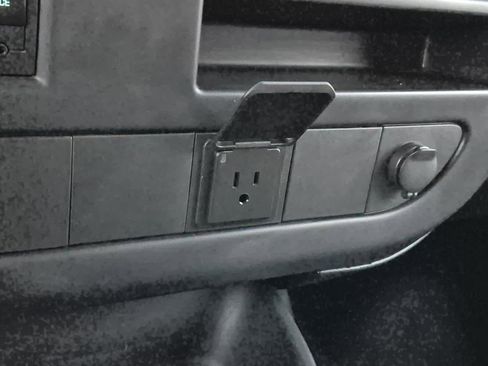 Certified 2016 GMC Savana 3500 image 27