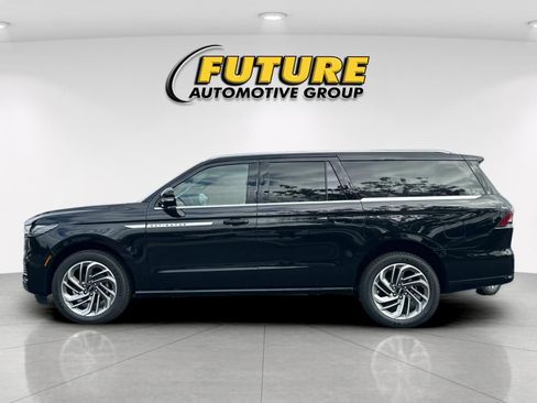 New 2026 Lincoln Navigator L Reserve AWD/4WD image 6