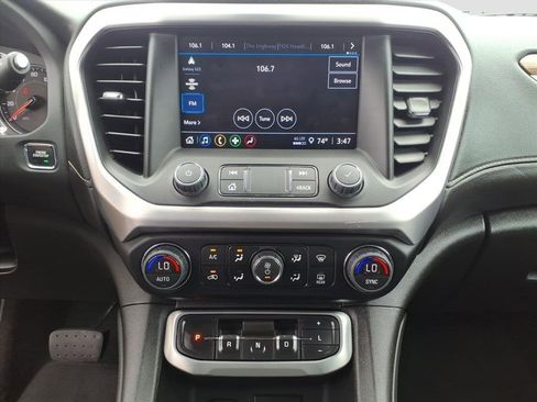 Used 2023 GMC Acadia SLE image 22