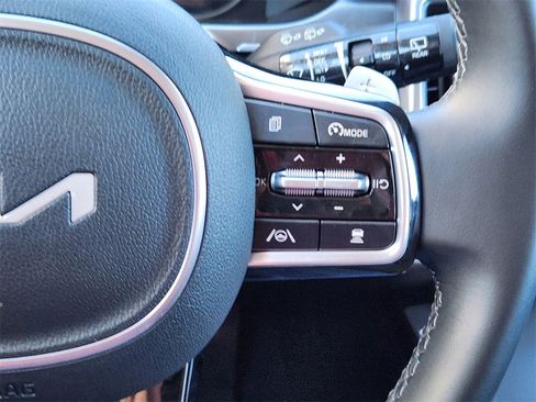 Used 2024 Kia Sorento EX image 21