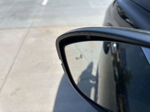 Used 2024 Nissan Pathfinder Platinum w/ Cargo Package image 4