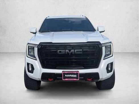 Used 2023 GMC Yukon XL AT4 w/ Technology Package AWD/4WD image 2