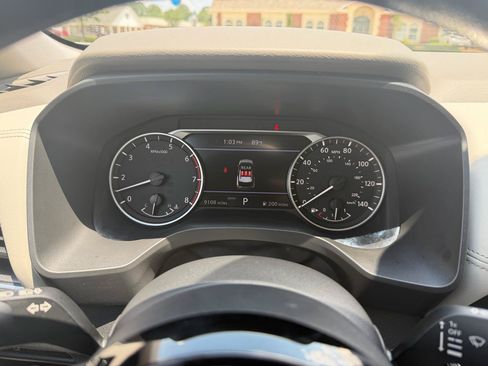 Used 2023 Nissan Rogue SV AWD/4WD image 24